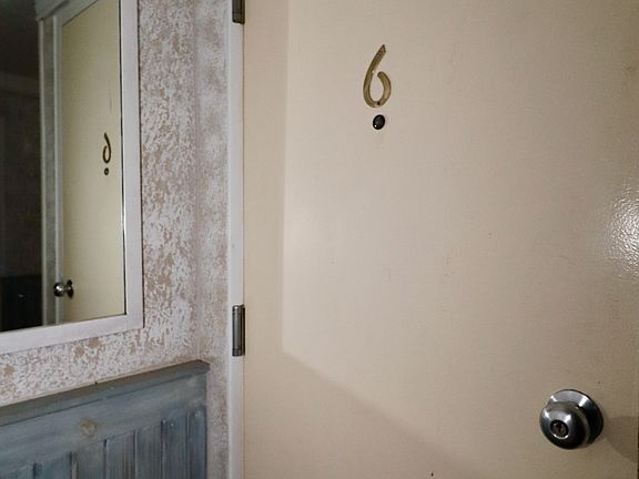 3rd image of 618 N Monroe St #6
