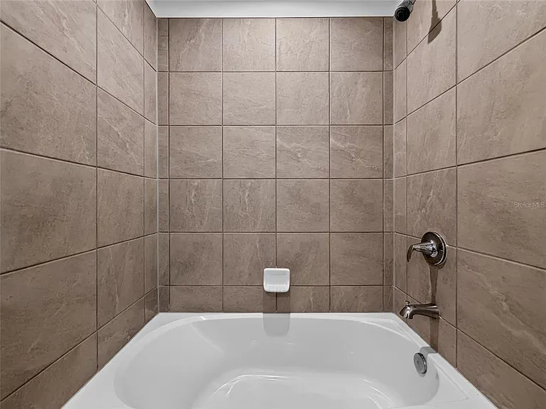 3004 Jessamine Dr — Photo 16