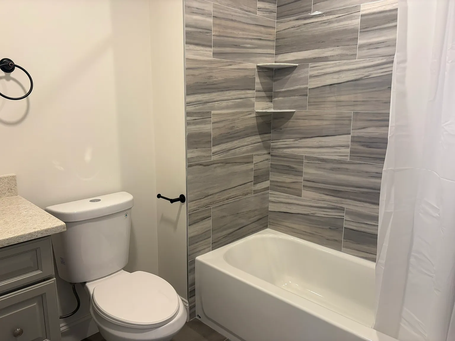 3 bed, $3,500 — Photo 4