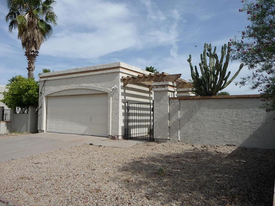 1st image of 942 E Wahalla Ln