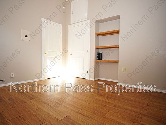 4th image of 1104 Myrtle Ave #4