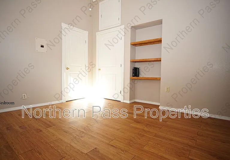 1104 Myrtle Ave #4 — Photo 4