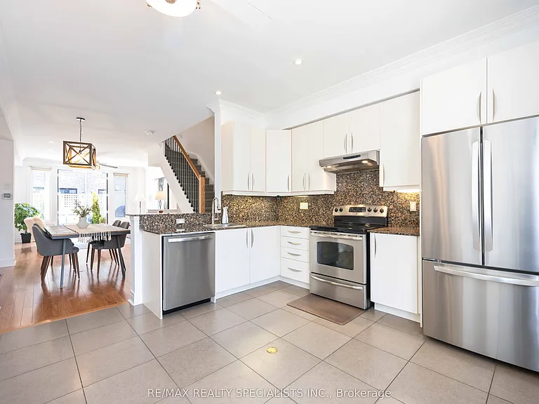 1864 Burnhamthorpe Rd E — Photo 22