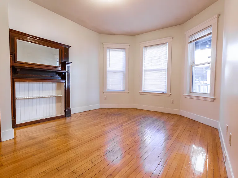 59 Linden St #3 — Photo 8