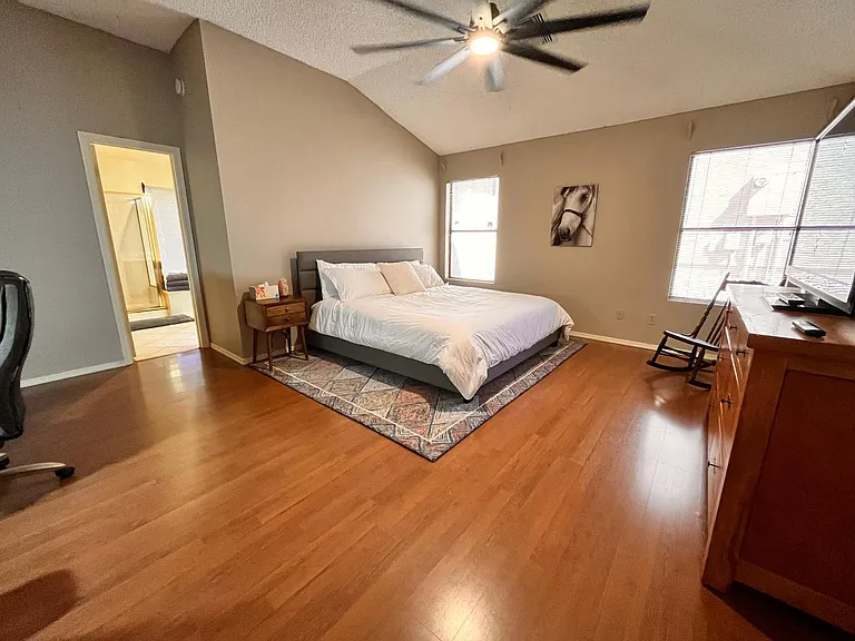 15242 S 37th Pl — Photo 10