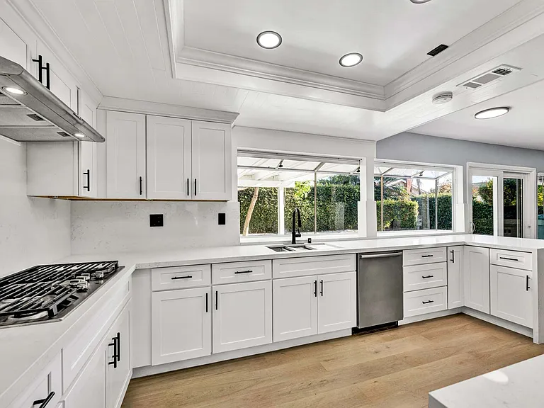 9882 Kings Canyon Dr — Photo 8