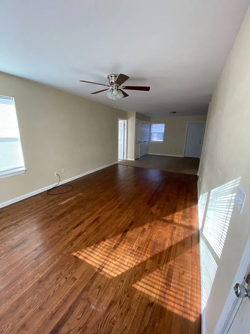 212 W. Midland St. — Photo 2