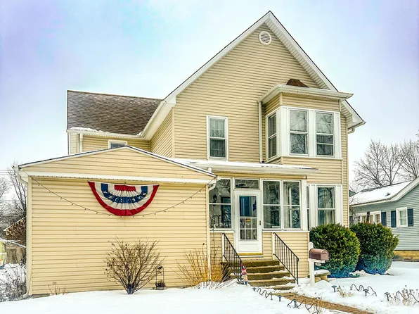 212 W Jackson St, Morris, IL 60450