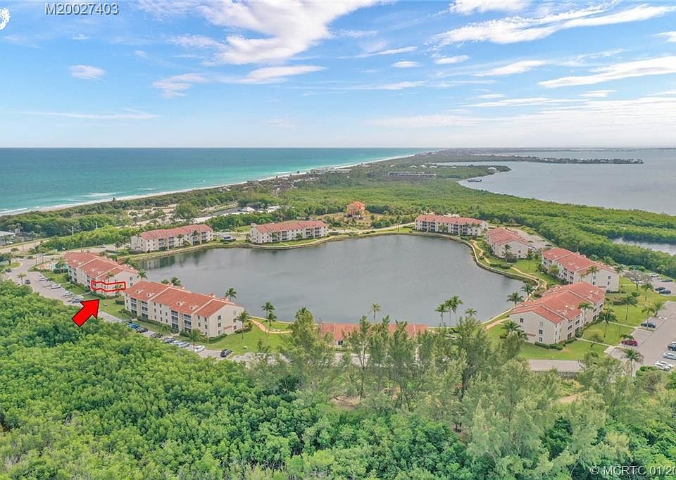 2nd image of 4492 NE Ocean Blvd #102-D2
