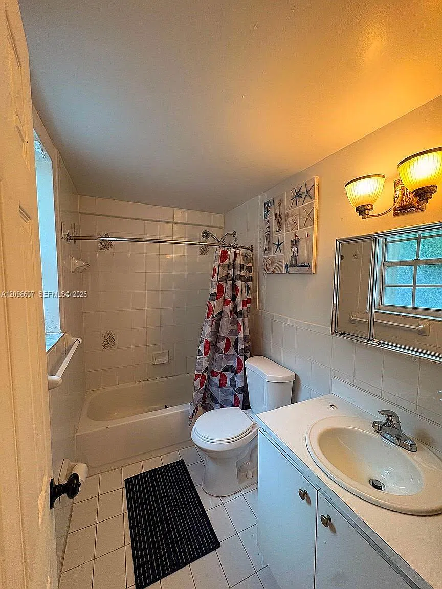 Biscayne Breeze Condo — Photo 4