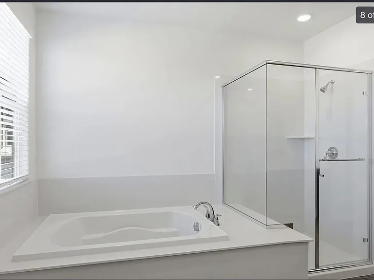 604 E Salamanca Ln — Photo 5