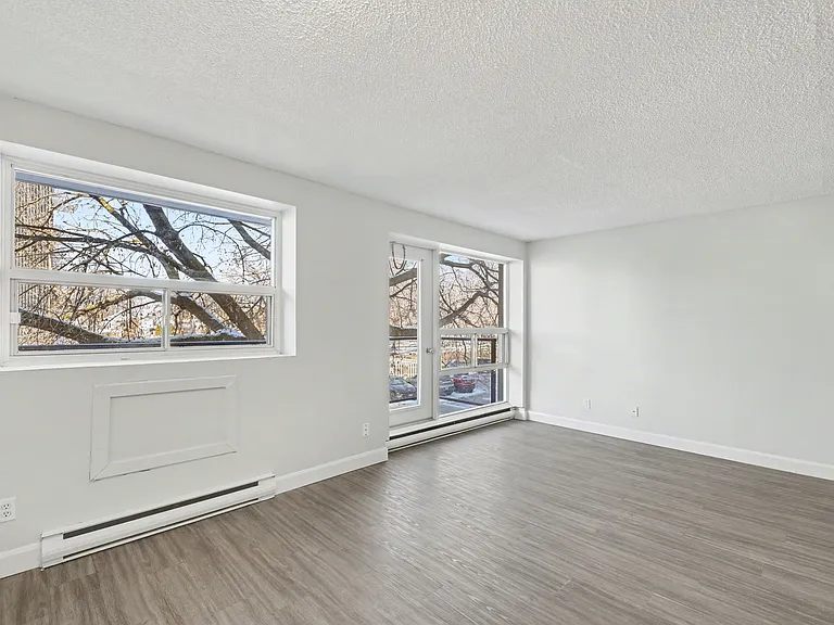 125 College Ave S — Photo 13
