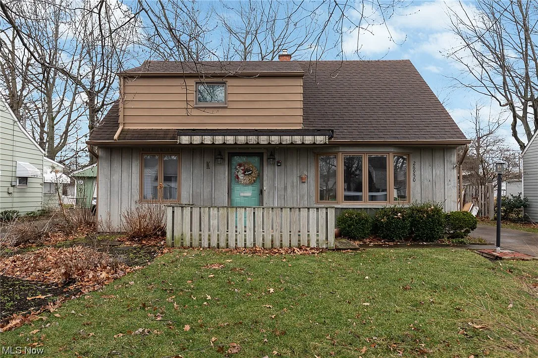 26950 Gary Ave photo 1