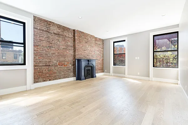 Rented by MNS | media 32