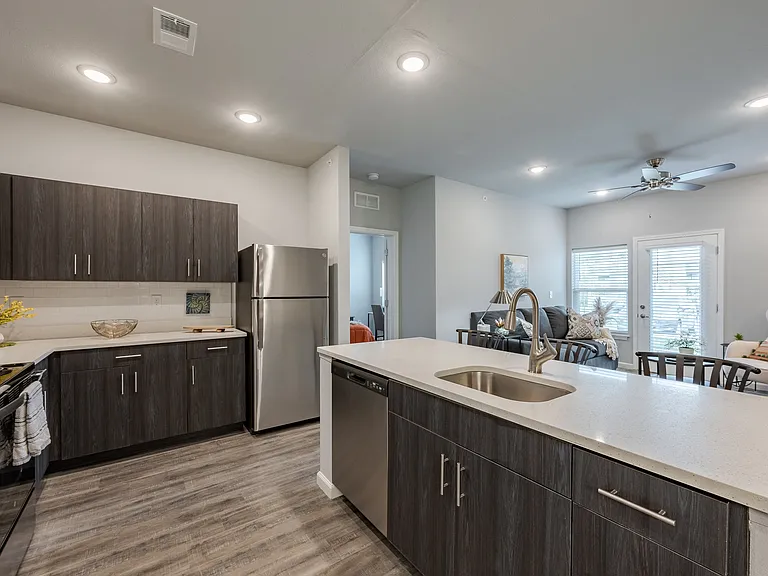 The Commons & Commons Hill Apartments — Photo 54