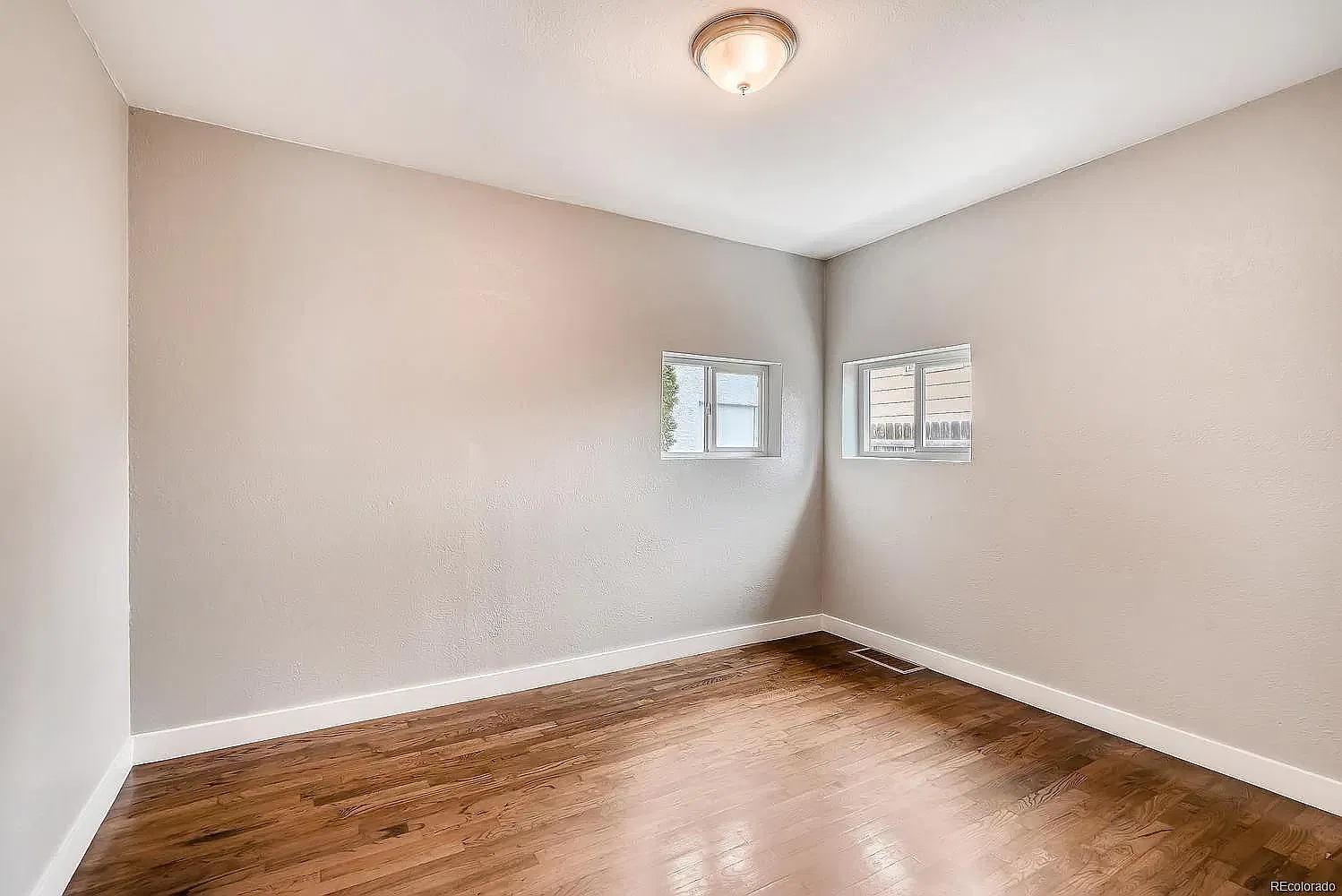 2 bed, 685 sqft, $1,900 — Photo 2