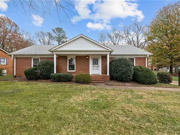 1002 Bradbury Dr, Greensboro, NC 27410
