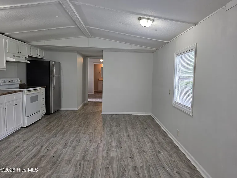 1133 Pickett Rd #6 — Photo 5