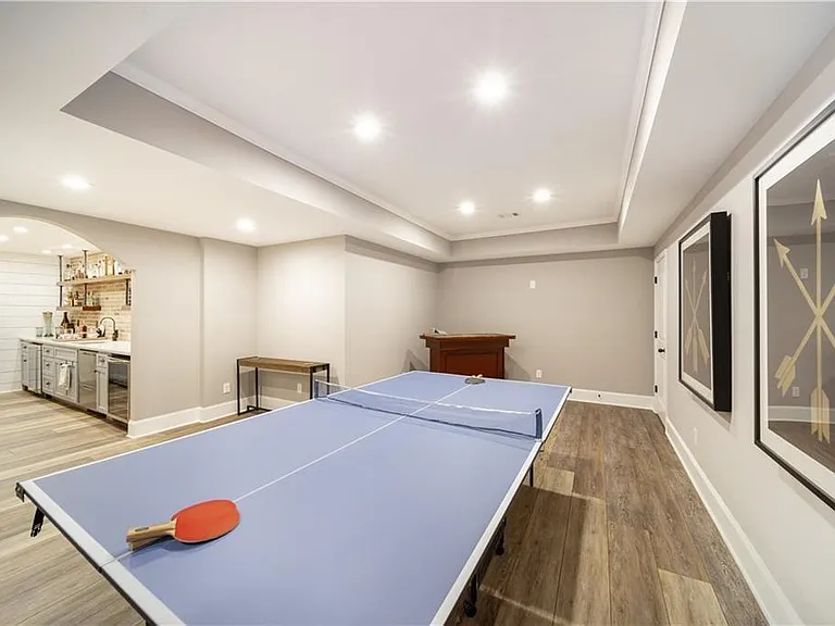 7740 Stratford Ln — Photo 27