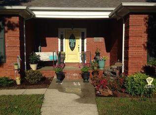 682 Brandon Dr, Muscle Shoals, AL 35661