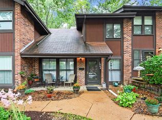 1064 Mersey Bend Dr, Saint Louis, MO 63129
