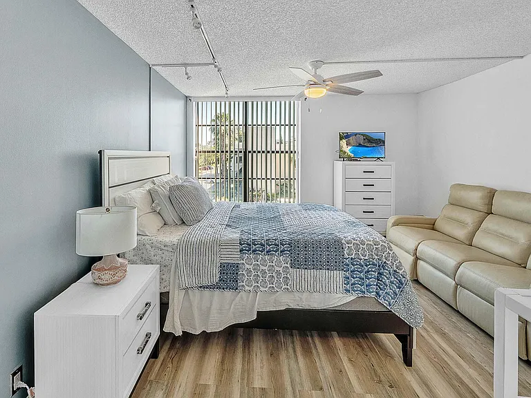 17 Royal Palm Way #3010 — Photo 29