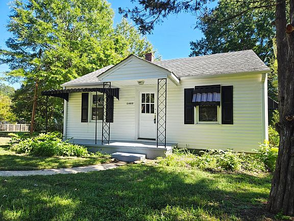 3rd image of 1403 Durham St