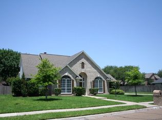 704 Champions Row, Victoria, TX 77904