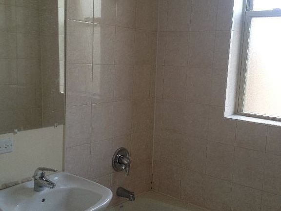 4th image of 2146 S Lawndale Ave #3