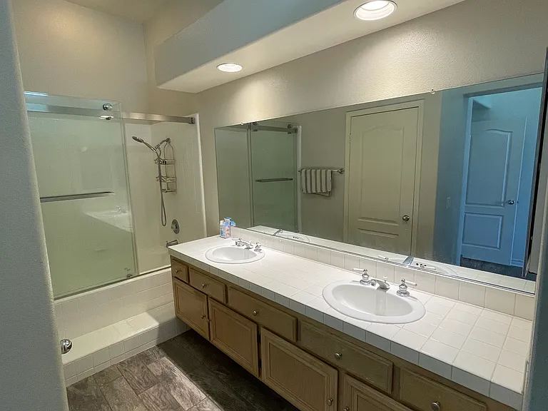 906 S Flintridge Way — Photo 13