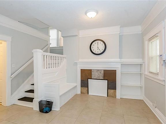 4th image of 4332 Troost Ave