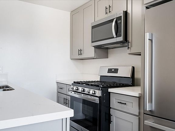 4th image of 25126 Belle Porte Ave Unit 5