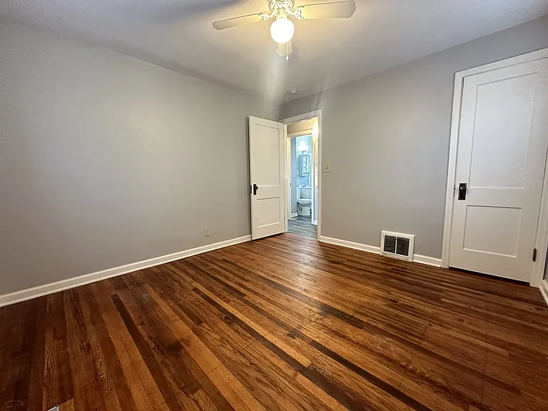 523 Webster Ave #1 — Photo 4