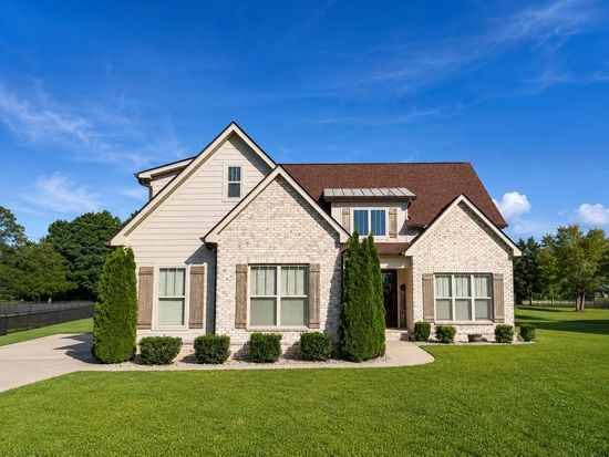 2040 Trout Trl, Murfreesboro, TN 37129