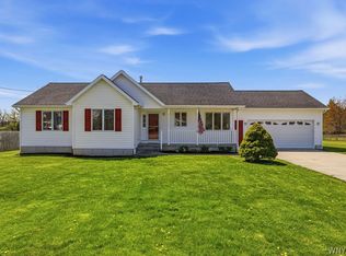 1340 Whitehaven Rd, Grand Island, NY 14072