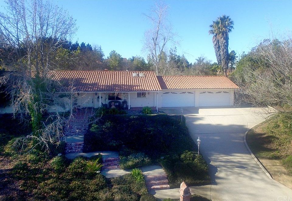 1st image of 2367 Glacier Ln