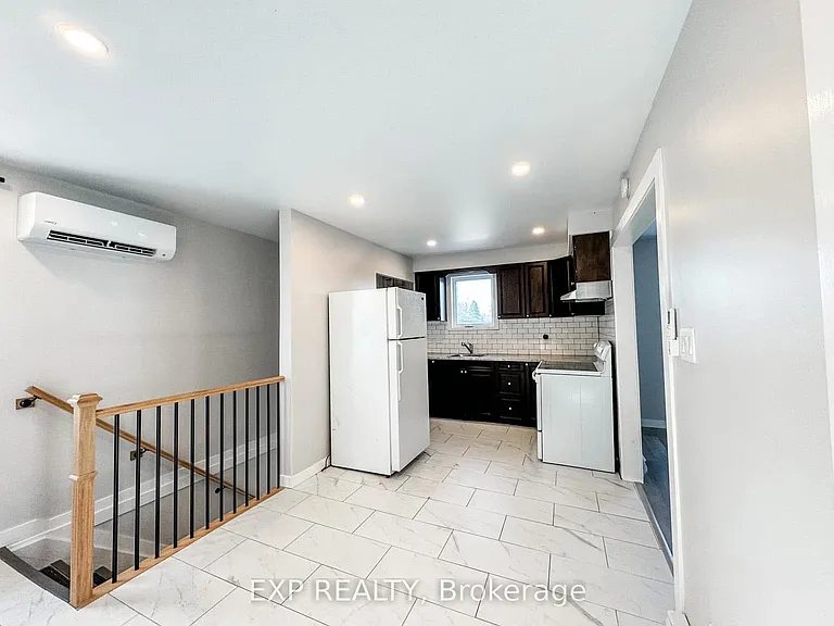 4515 Ste Catherine St #B — Photo 4