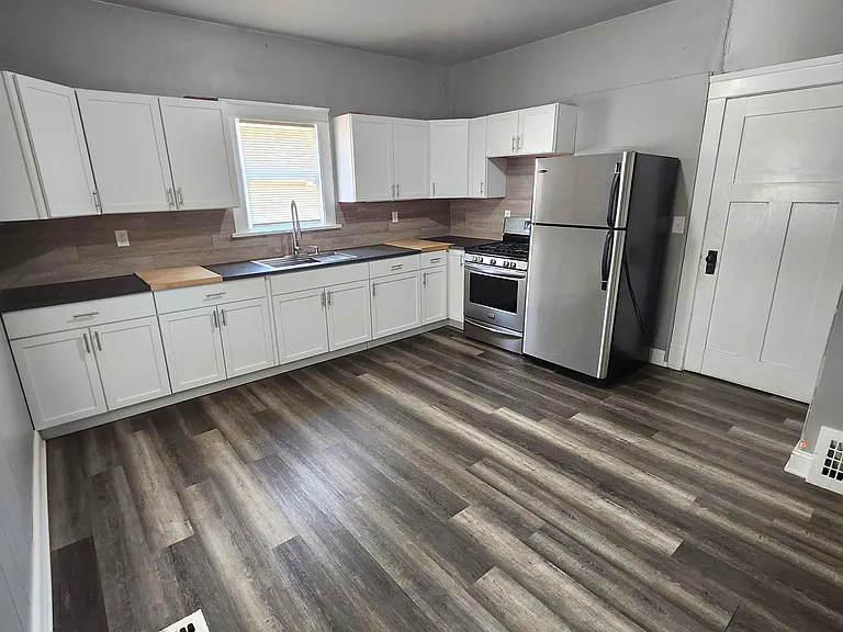 2501 Wisconsin St — Photo 17