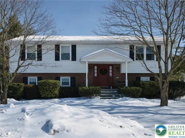 3045 Olivia Cir, Allentown, PA 18103