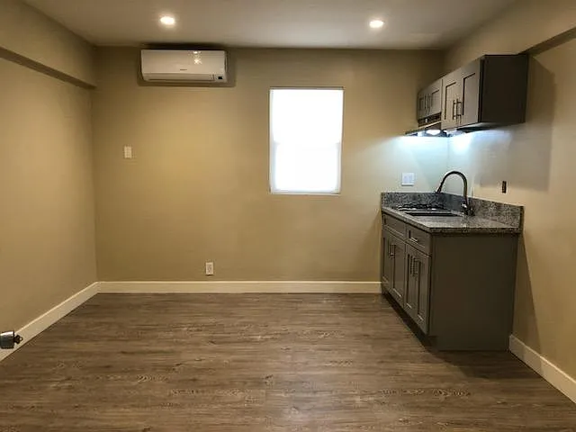 1635 Lake St #7 — Photo 5