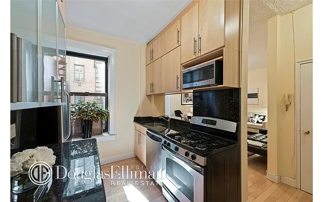 Sold by Douglas Elliman | media 3