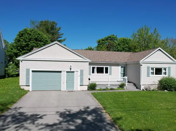61 Swan Street, Calais, ME 04619