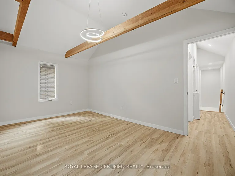 5759 Robinson St — Photo 33