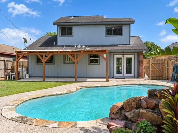 3107 Edgewood Dr, Dickinson, TX 77539