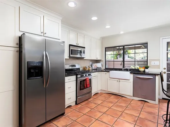 492 E Yale Loop #9, Irvine, CA 92614