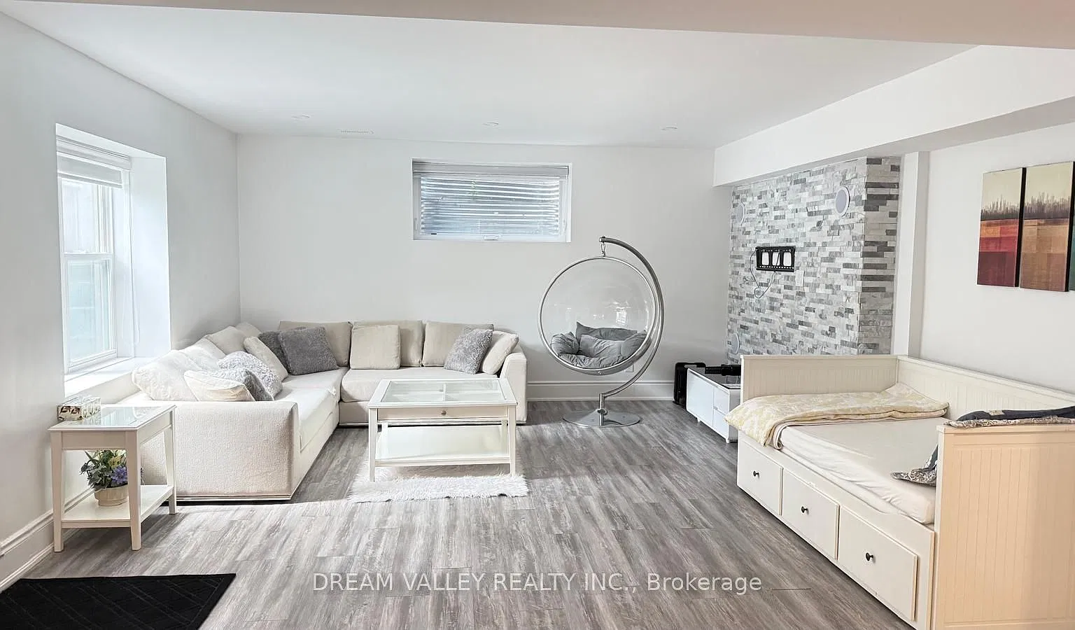 1 bed, $2,000 — Photo 3