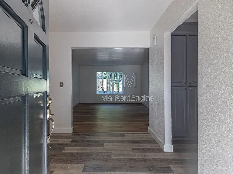 2828 Smoke Tree Cir — Photo 5