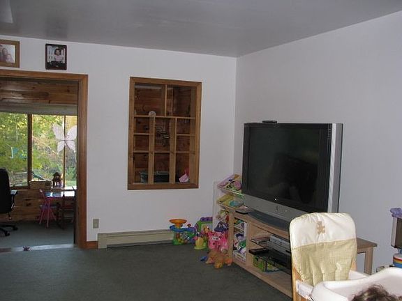 Lg LvRm accomdates Big TV