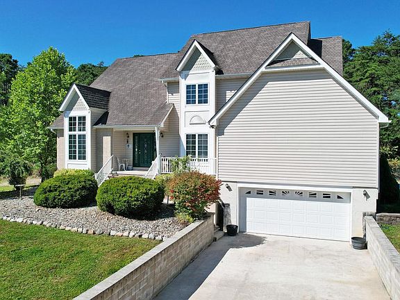 4th image of 892 Hogbin Rd