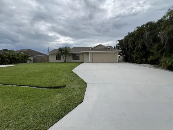 369 SW Ridgecrest Drive, Port St Lucie, FL 34953